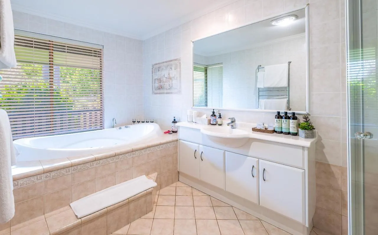 Mountain Sanctuary B&B Mount Tamborine 4*,